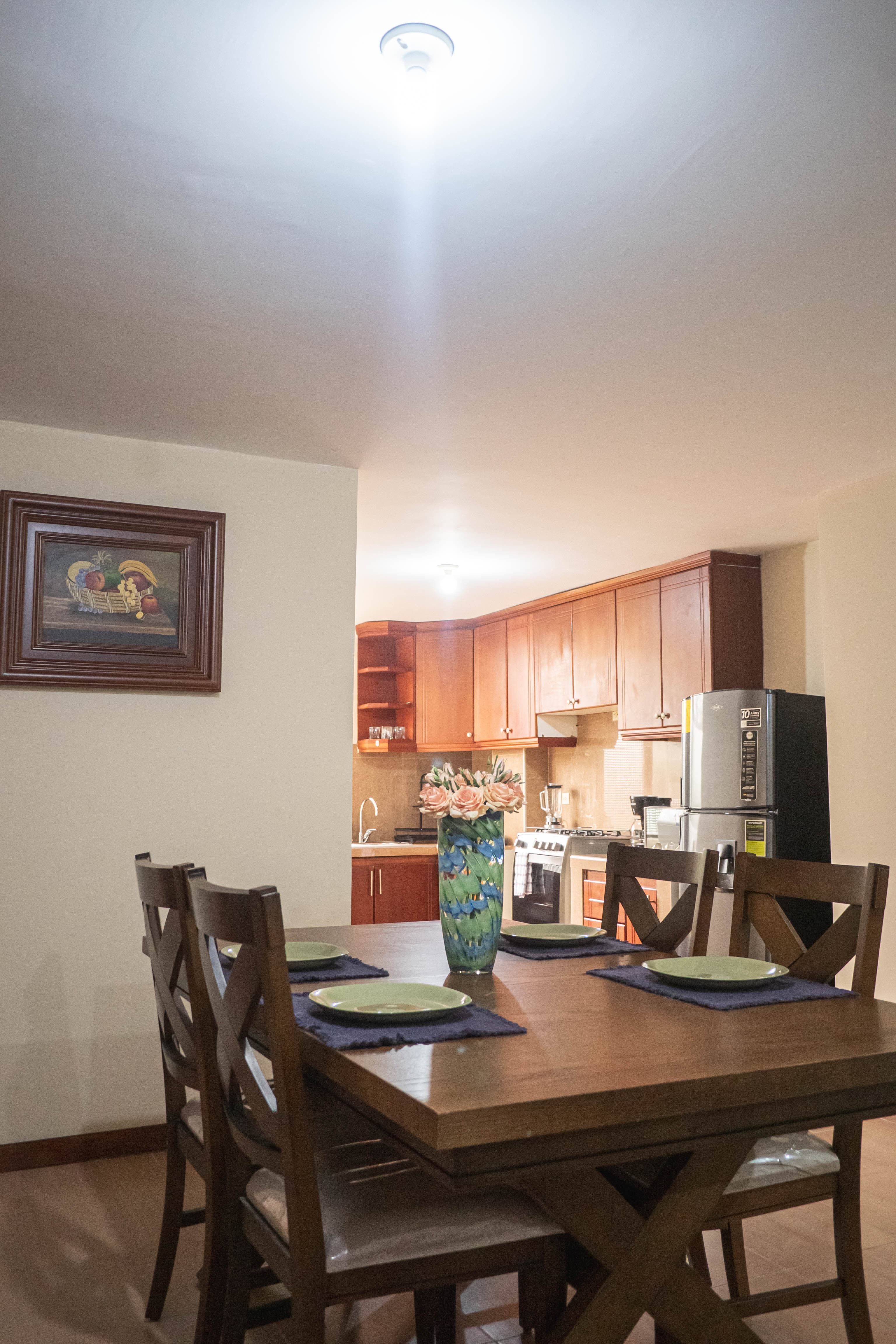 Comedor elegante para seis personas